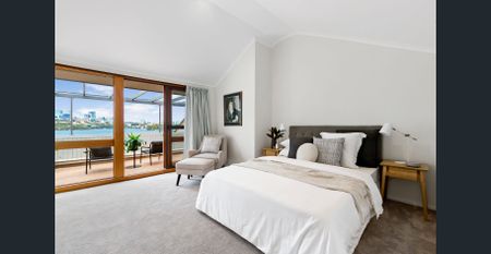 Terrace Style Living with Harbour Bridge Views NY Eve Spectacular - 3 MONTH Lease - Photo 5