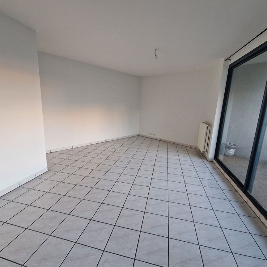 Apartment - Photo 1