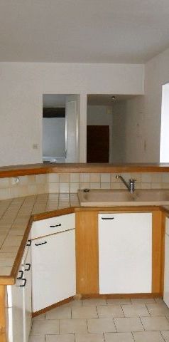 Location Appartement 2 pièces 47m² CHATEAUDUN 28200 - Photo 1