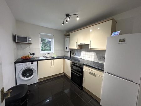 Apt 1, 35 Parkgate Avenue, BT4, Belfast - Photo 4