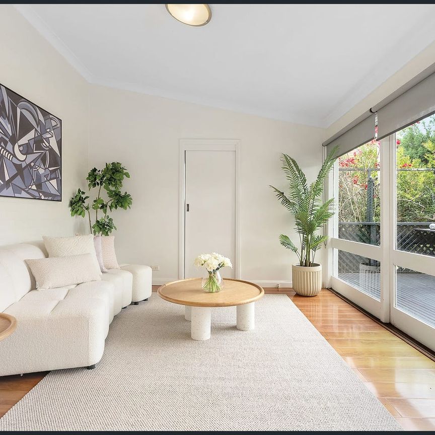 Charming Federation-Style Family Home in a great Location - Photo 1