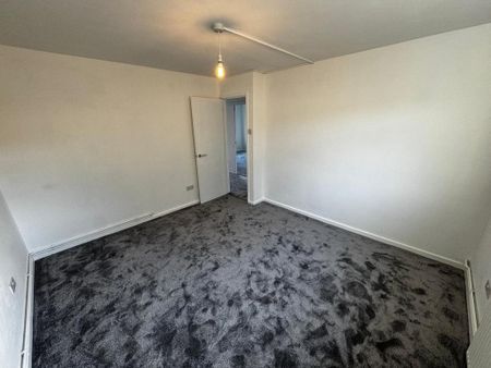 2 bedroom maisonette to rent - Photo 4
