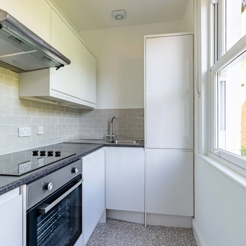 Available unfurnished from 08/12/2025 - Photo 1