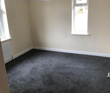4 bedroom semi-detached house to rent - Photo 1