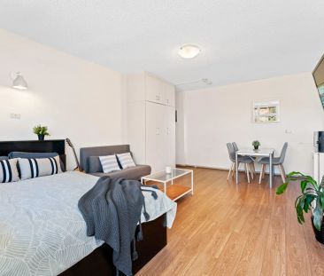 Light Filled Studio - Photo 1