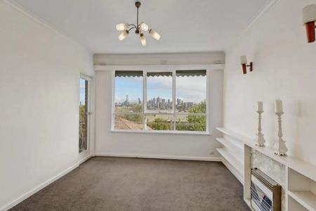 Unit 15/2 Brook Street, Hawthorn. - Photo 2