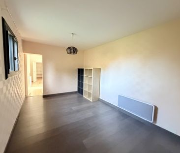 Location Maison 6 pièce(s) - 199 m² - Photo 2