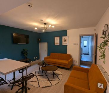 6 bedroom house to rent - Photo 2