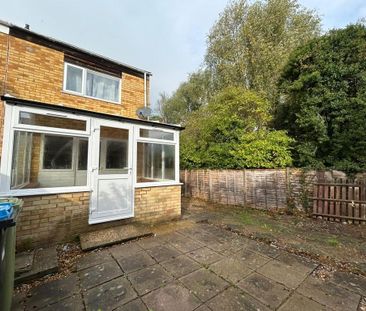2 bedroom end of terrace house to rent - Photo 3