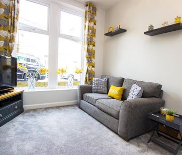 2 bedroom terraced house to rent - Photo 2