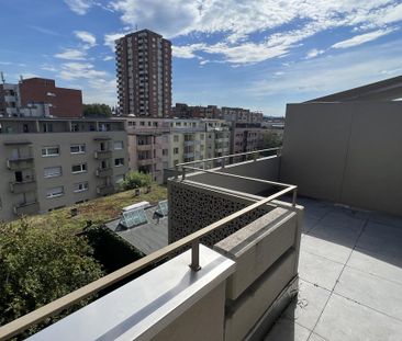 Lichtdurchflutete Attikawohnung mit zwei grossen Dachterrassen - Photo 4