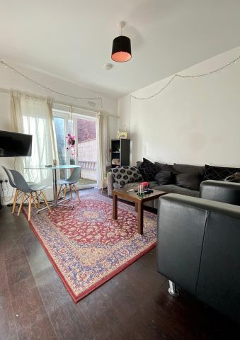 4 Bed Terraced House, Gainsborough Rd, L15 - Photo 2