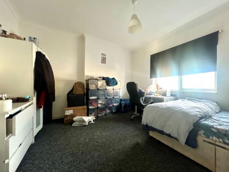 4 bedroom house to rent - Photo 3