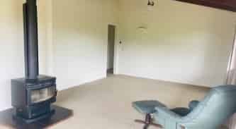 Rural living, just sit back and enjoy! - Photo 2