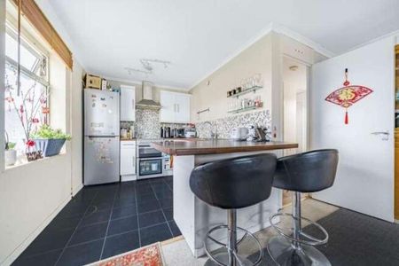 Douglas Road, Staines-upon-thames, TW19 - Photo 3