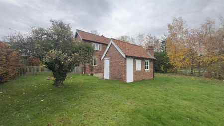 Main Street, Sand Hutton - Photo 4