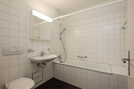 Lumineux, bel appartement mansardé de plus de 100 m2 - Foto 2