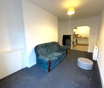 3 bedroom maisonette to rent - Photo 5