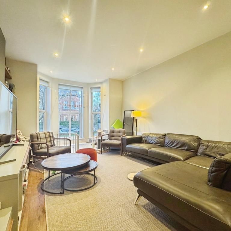 3 bedroom flat to rent - Photo 1