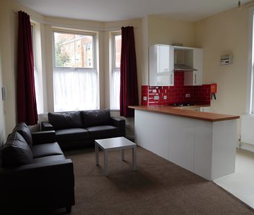 2 Bedroom Flat To Rent in Nottingham - Photo 2