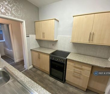 3 bedroom end of terrace house to rent - Photo 1