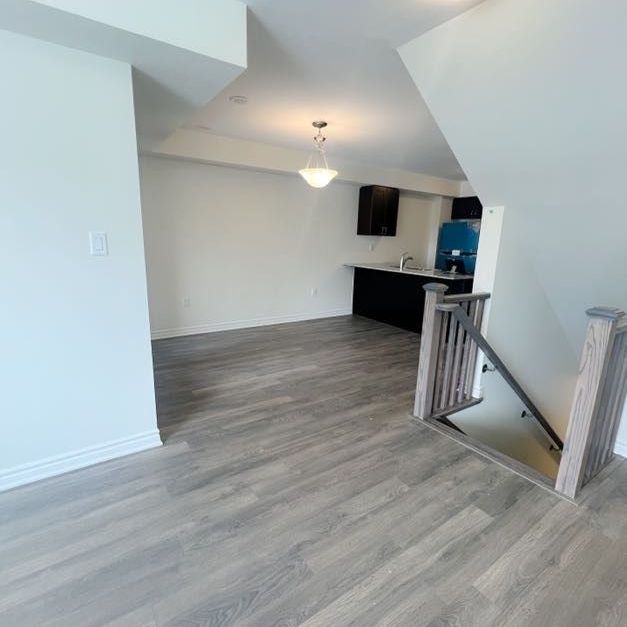 For Lease - 3327 Thunderbird Promenade, Pickering, Ontario - Photo 1