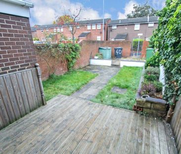 3 bedroom terraced house to rent - Photo 5