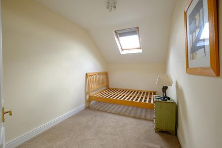 3 bedroom apartment to rent - Photo 2