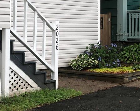 Kline - 1 Bedroom Upper Level Flat just off Quinpool! - Photo 2