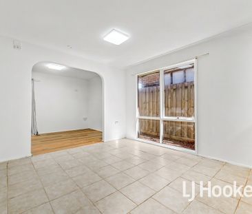 65 Willow Drive, Hampton Park VIC - Photo 5