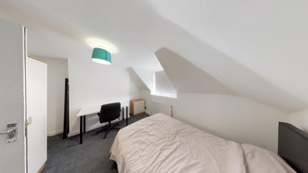 6 bedroom semi-detached house to rent - Photo 3