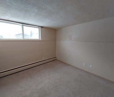 2 Bedroom Suite in Eastview - Photo 2