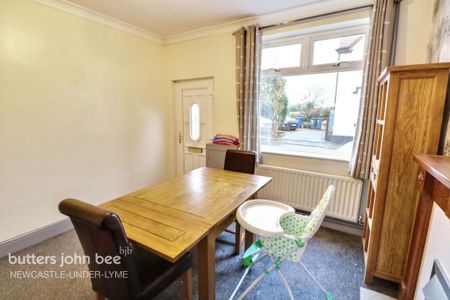 3 bedroom terraced house to rent - Photo 2