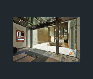 ELEGANT & SOPHISTICATED - Large 1 Bedroom Q3 Apartment – WITH CAR BAY! - Photo 1