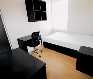 3 Bed 1 Bath - Photo 4