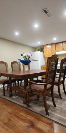 Convenient 2 Bedroom 2 Bathroom Walkout Basement in NW Thorncliffe - Photo 1