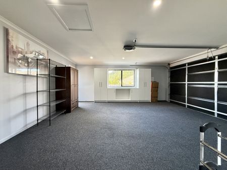 Luxury & Comfort - 4 Bedroom house - Photo 5