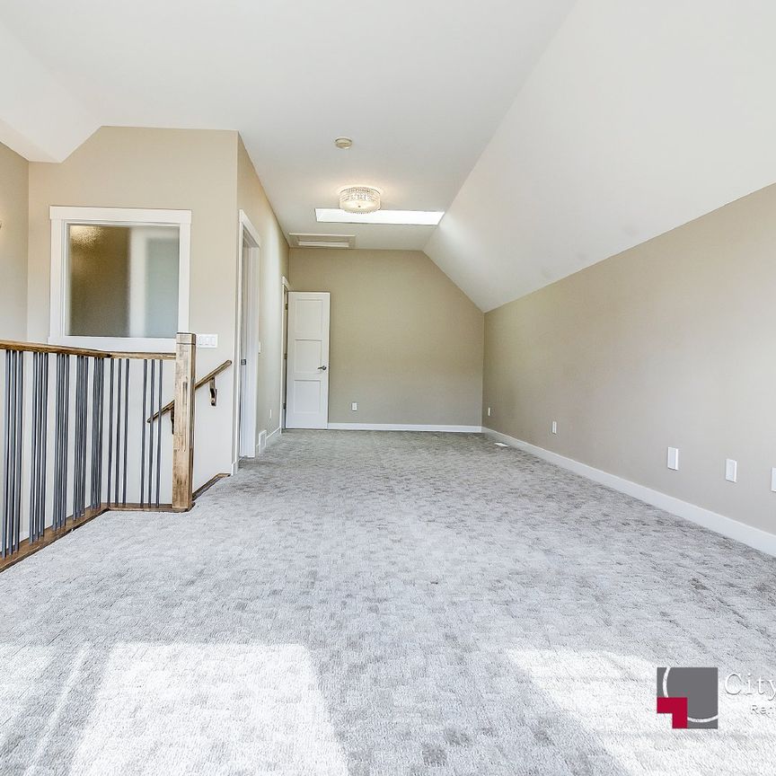 1-922 3 Ave Nw - Photo 1