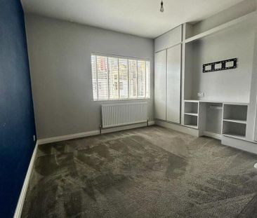 2 bedroom end of terrace house to rent - Photo 4