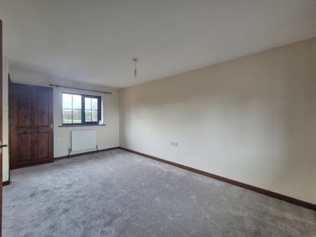 4 bedroom semi-detached house to rent - Photo 3