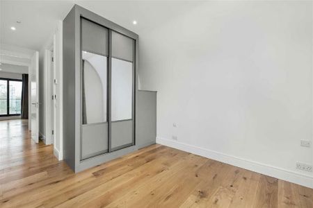 3 bedroom flat to rent - Photo 4