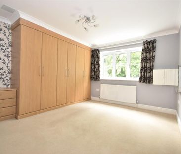 4 bedroom detached house to rent - Photo 1