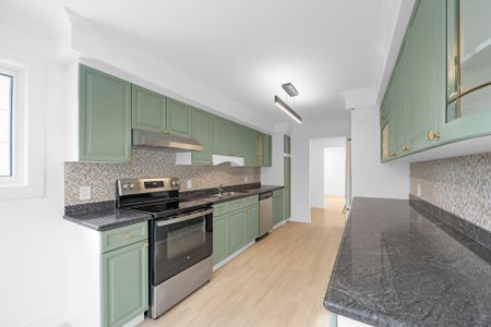 For Lease - 3370 Rhonda Valley, Mississauga, Ontario - Photo 5