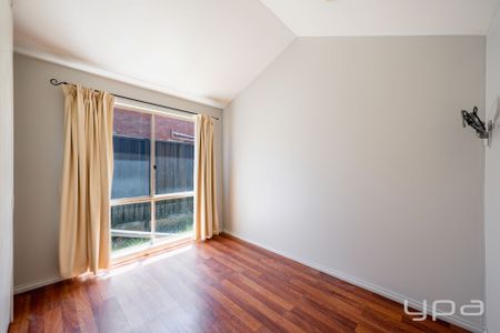 Large Family Home! - Photo 5