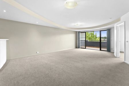 4/7 Eldridge Crescent, Garran. - Photo 5