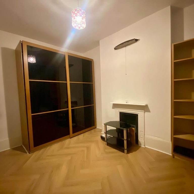 2 bedroom house share to rent - Photo 1