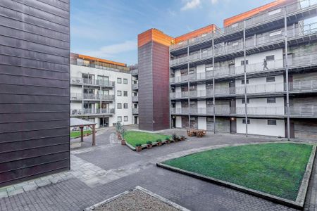 2 bedroom flat to rent - Photo 2