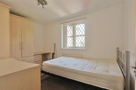 2 bedroom Student Flat to rent in Wallace Street, Newcastle Upon Tyne NE2 - Photo 4