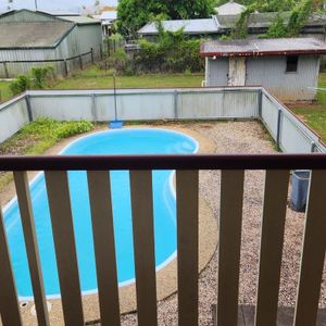 Large House with Inground pool - Mourilyan - Photo 3