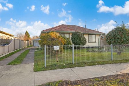 14 Hazel Road, Wendouree - Photo 5